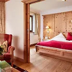 Alpenhof מלון 4*