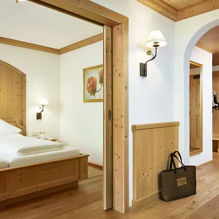 Szálloda Alpenhof Tux