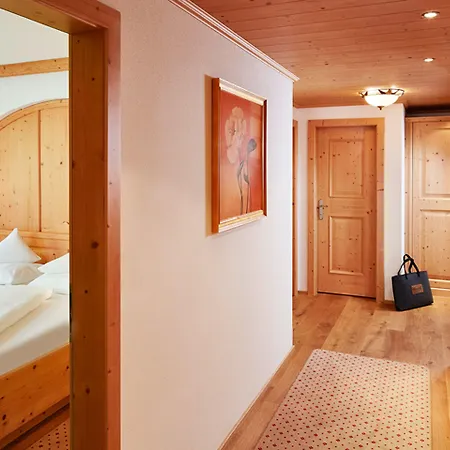 Szálloda Alpenhof Tux