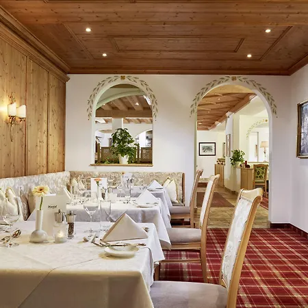 Alpenhof Szálloda 4*