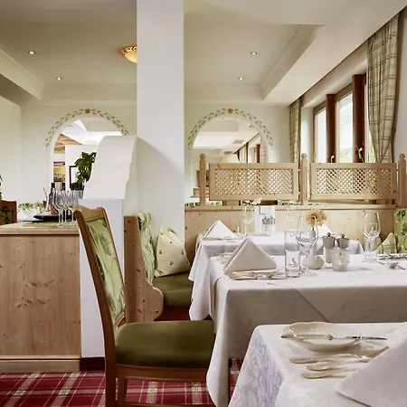 Alpenhof Szálloda 4*