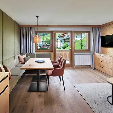 Alpenhof Szálloda 4*