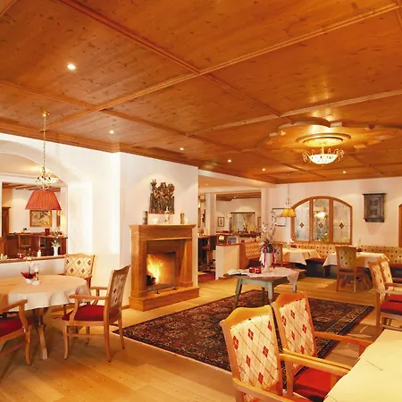Отель Alpenhof 4*