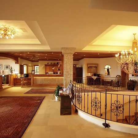 Alpenhof 4* Тукс