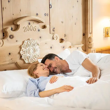 Alpenhof 4* Тукс