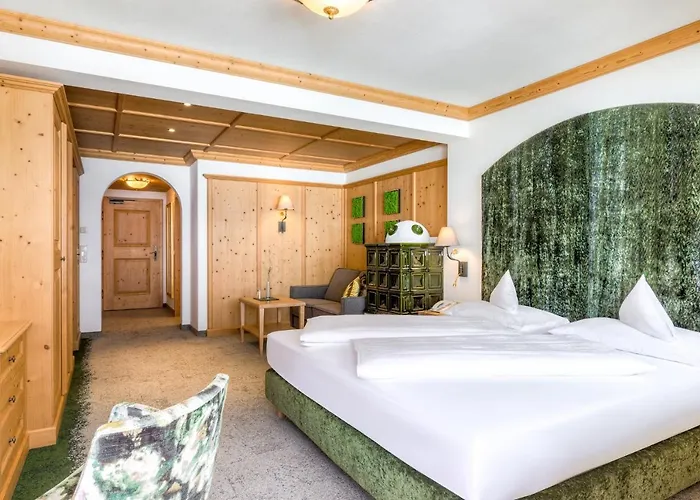 Alpenhof Szálloda Tux