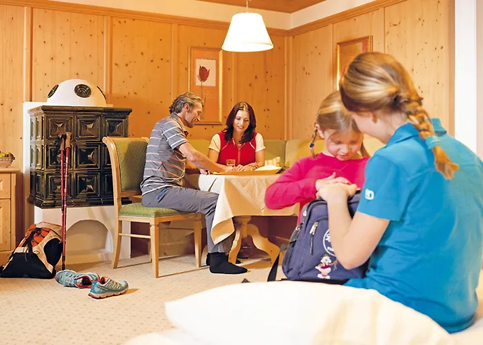 アルペンホフ 4* トゥクス