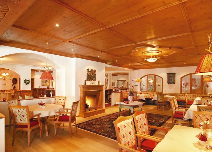 アルペンホフ 4* トゥクス