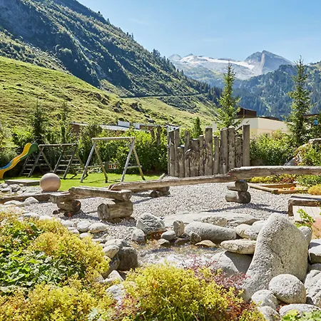 Ξενοδοχείο Alpenhof 4*