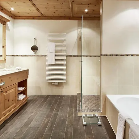 Hotel Alpenhof 4*