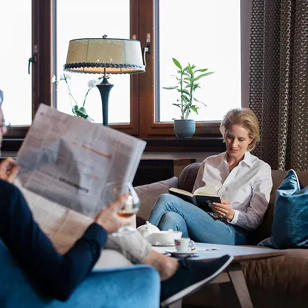 Ξενοδοχείο Alpenhof 4*