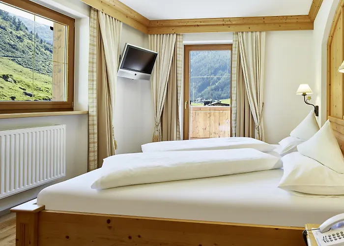 Hotel Alpenhof 4*